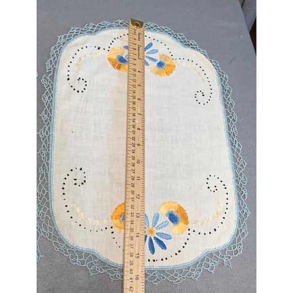 Vintage Embroidered Linen Doilies Set of 3 Blue & Yellow Floral Light Blue Croch - Picture 6 of 11